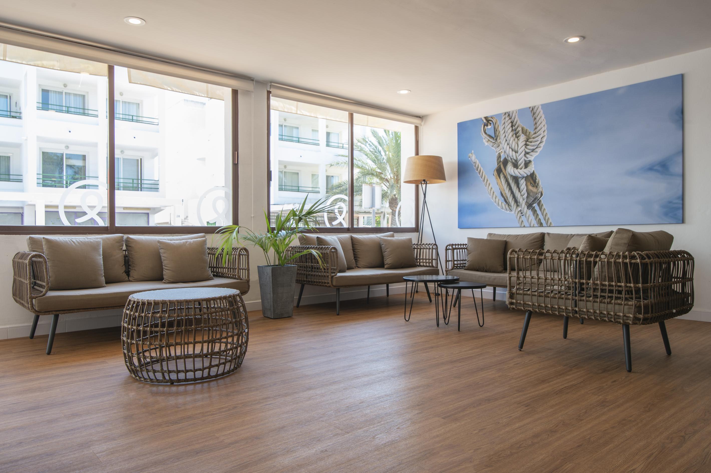 Apartahotel Pierre&vacances Mallorca Cecilia 3*